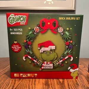 The Grinch Wreath Brick Building Set by Brickcraft